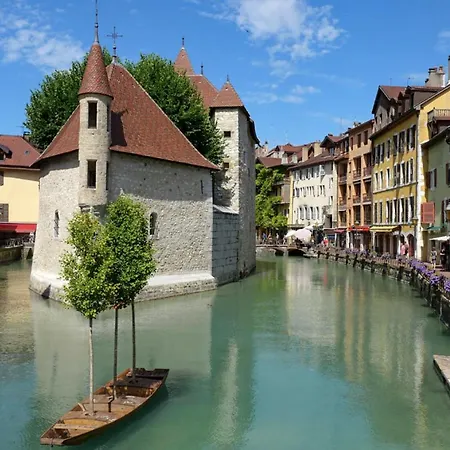 7 Rhone Super T2 Renove Avec Place De Parking Privee Apartment